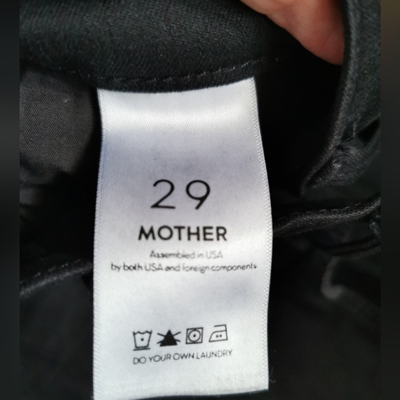 Mother Women's Size 29 stunner zip ankle step fray, not guilty - Picture 9 of 12